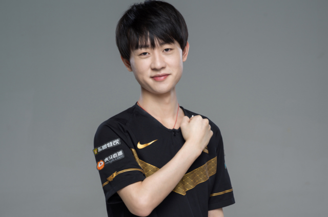 功将球送入 功将球送入