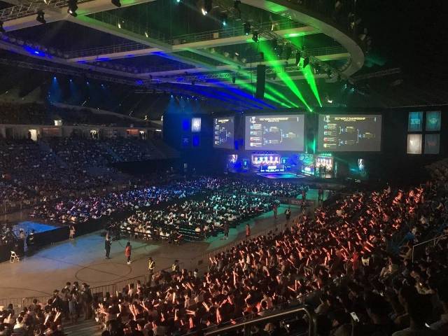 凭借其强大 凭借其强大