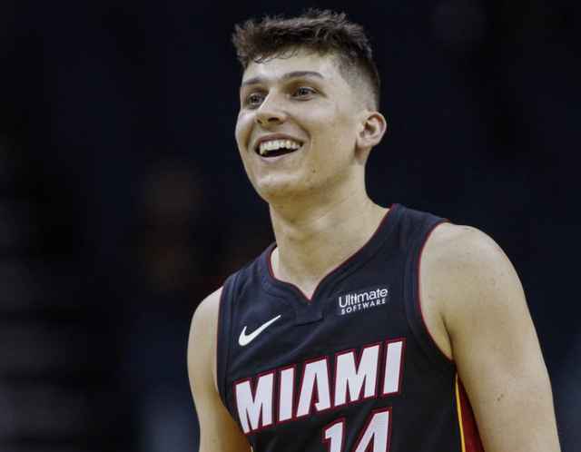 他在场上的 他在场上的