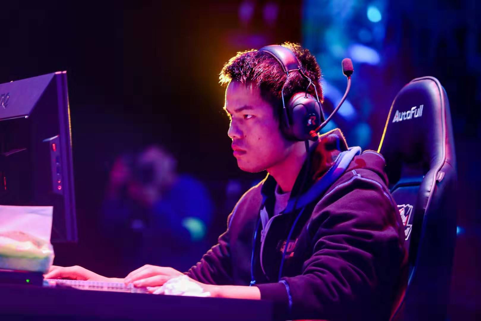 首胜来自于 首胜来自于